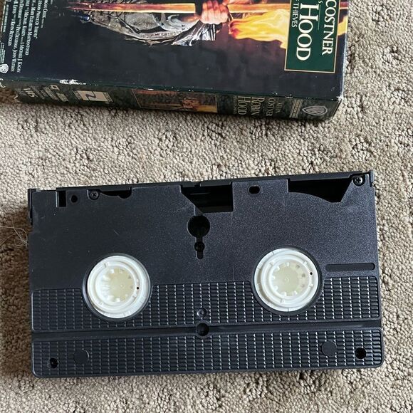 3 for $15||Vintage Robin Hood - Prince of Thieves VHS - Picture 7 of 10